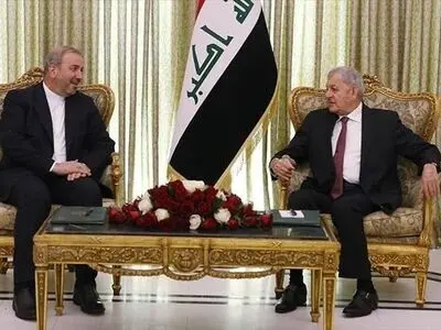 الرئیس العراقي والسفیر الإیراني یبحثان تعزیز العلاقات الثنائیة