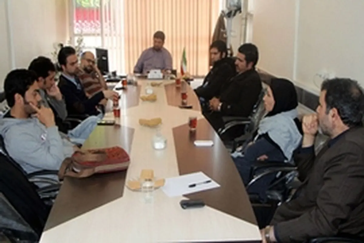 جلسه هم اندیشی هنرمندان انجمن هنرهای نمایشی شهرستان پیشوا