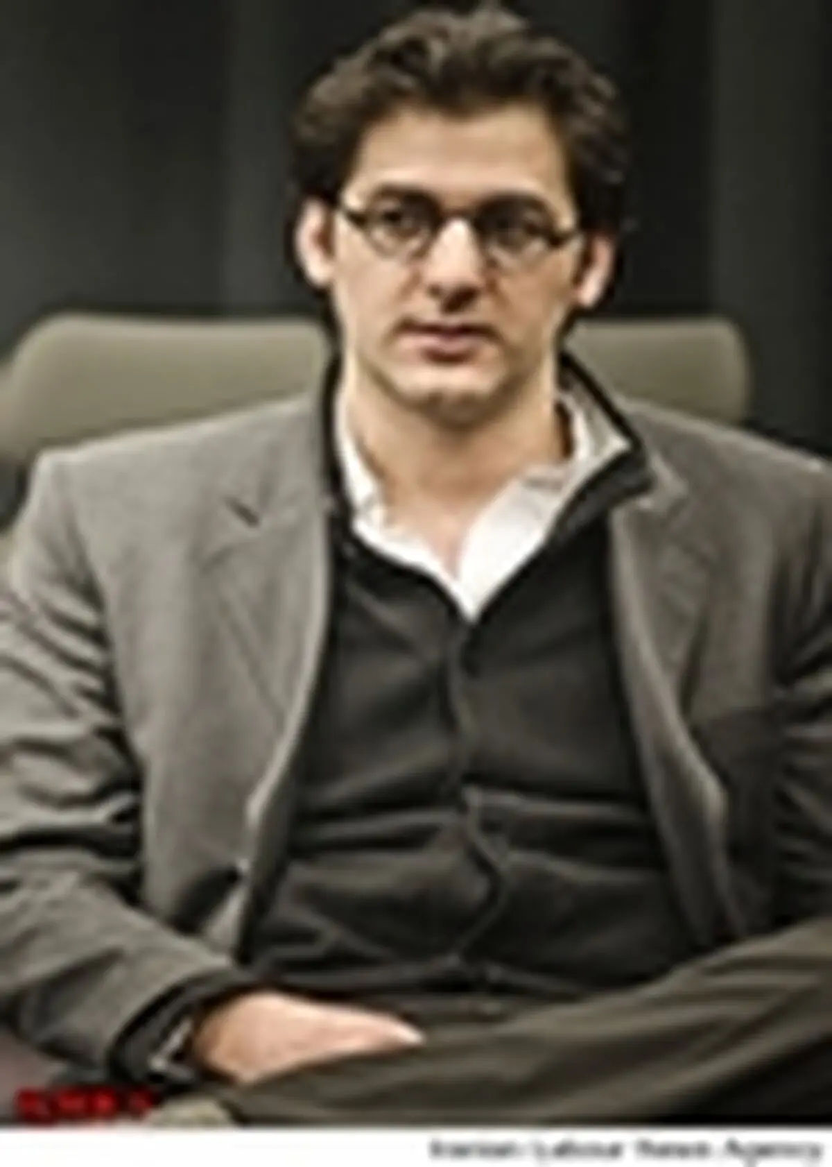 هوشیار خیام، ساز پیانو را به چالش می‌کشد