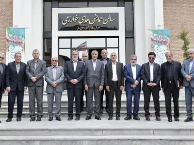 صنعت هسته‌ای تنها نماد پیشرفت کشور نیست بلکه دستاوردهای آن برای مردم ملموس است