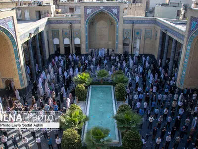 اقامه نماز عید فطر در مسجد امام حسین (ع)