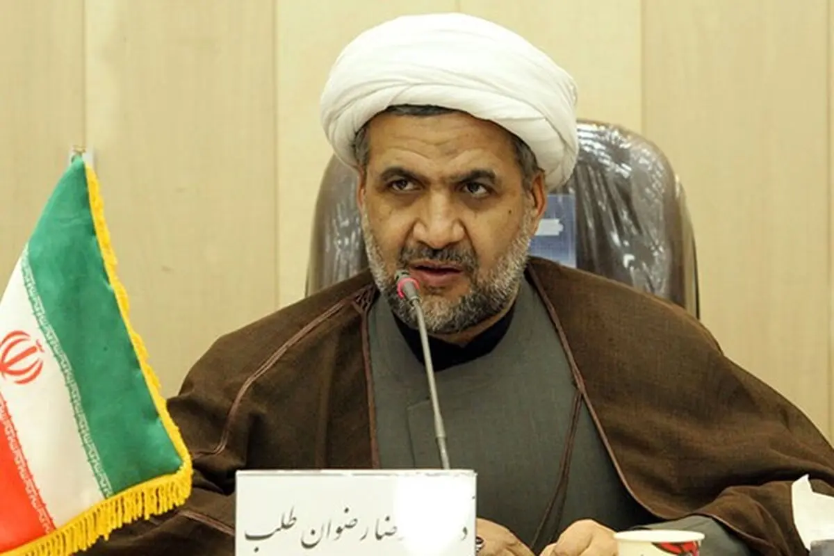 یکی از عوامل محدود کننده جذب اساتید امکانات مالی دولت است