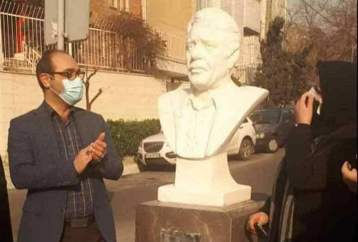 رونمایی از سردیس و نامگذاری خیابان منصور پورحیدری
