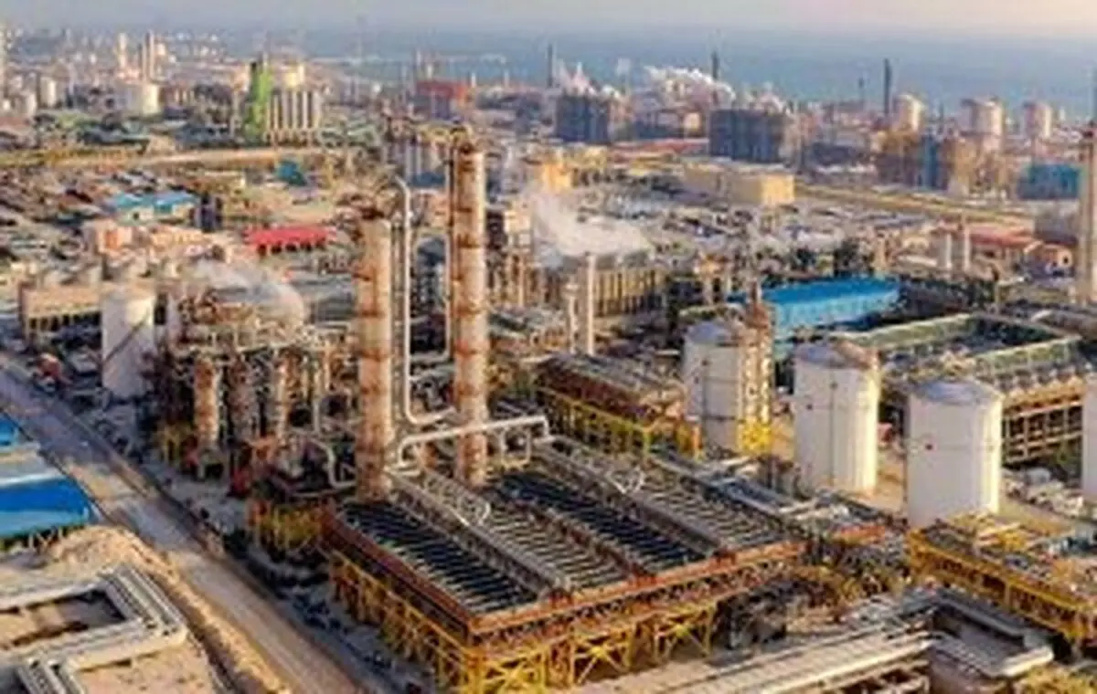  رفع موانع ارزی، پیش‌شرط توسعه صنعت پلیمر و پتروشیمی است

