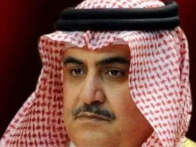 قطر و سیاست یک بام و دو هوا در پیش گرفته است