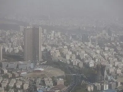 نفوذ گرد و خاک به تهران از استان‌های مجاور/ کاهش نسبی دما از فردا