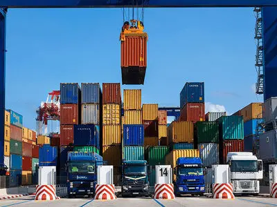 صادرات ۳۳۴ میلیون دلاری از گمرکات آذربایجان شرقی
