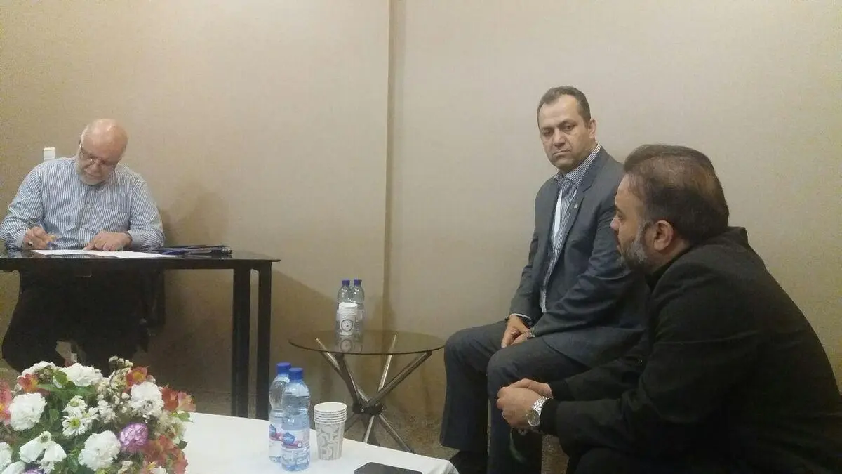 جلسه اختصاصی مدیرعامل شرکت فولاد اکسین خوزستان و وزیر نفت