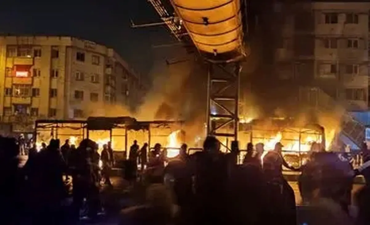 مردم در خیابان به دنبال حق تضییع شده خود هستند