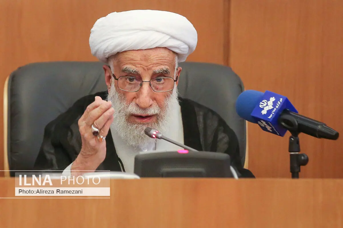 آیت الله جنتی به شوخی هایی که درباره اش می شود، می‌خندد+ فیلم