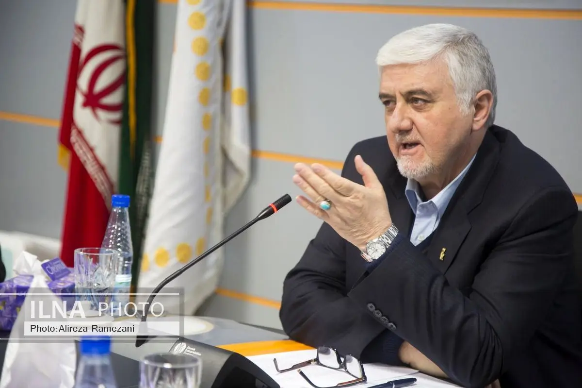 بنگاهداری بانکها تابع قوانین بانک مرکزی است