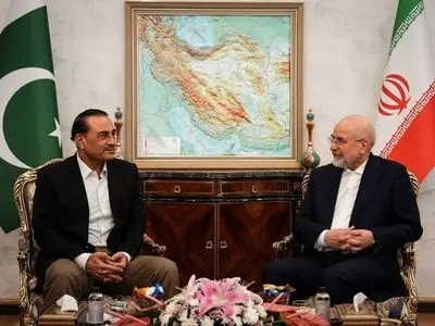 خلال استقباله قائد الجيش الباكستاني؛ قاليباف: نتابع تنفيذ شروط مذكرة التفاهم وعلى الولايات المتحدة الالتزام بتعهداتها