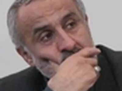 مبارزه با فساد با شعار و حرف زدن در جلسه عمومی محقق نمی‌شود