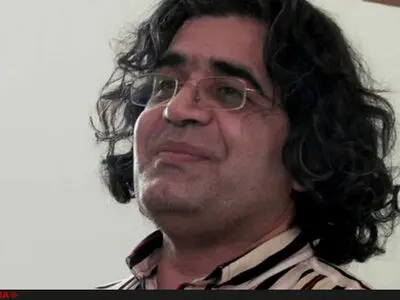 خودم را برای نمایشگاه کتاب آماده می‌کنم