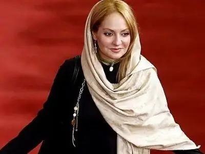 عابر بانک ترکیه‌ای در خدمت مهناز افشار و رفقا