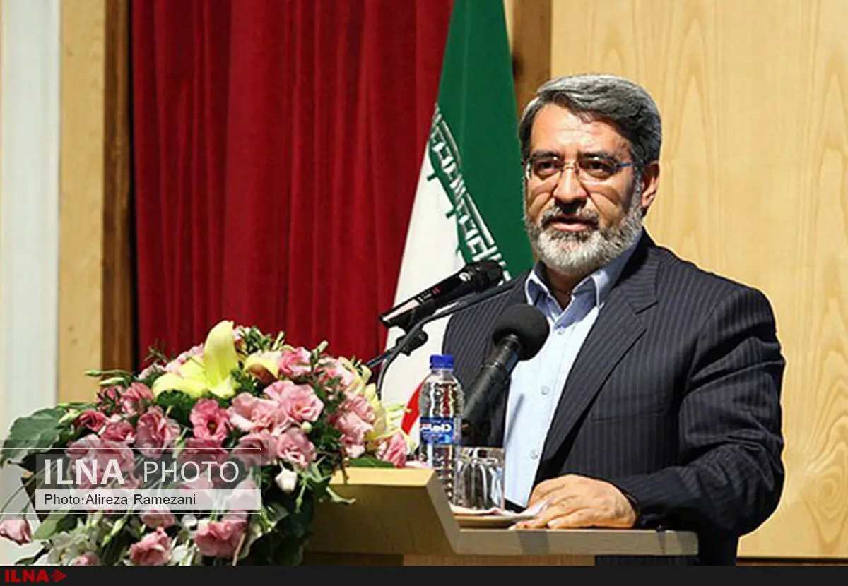 نمی‌توان دیدگاه‌های سیاسی در کشور را محدود کرد/باید با دشمنان در بیرون از مرزهای کشور مقابله کنیم