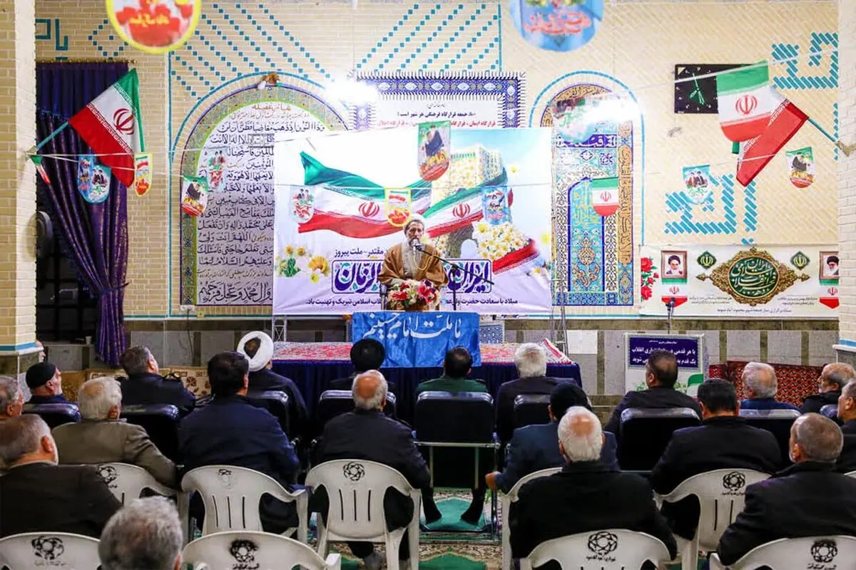 ملت ایران در برابر تهدیدات دشمنان ایستادگی می‌کند