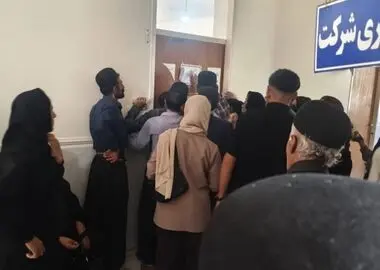 تجمع عشایر ایذه در اعتراض به حذف سهمیه آرد؛ نان قوت اصلی خانوارهای عشایری است