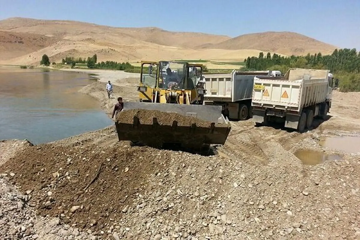 ۸ تن شن و ماسه غیر مجاز در فومن کشف و ضبط شد