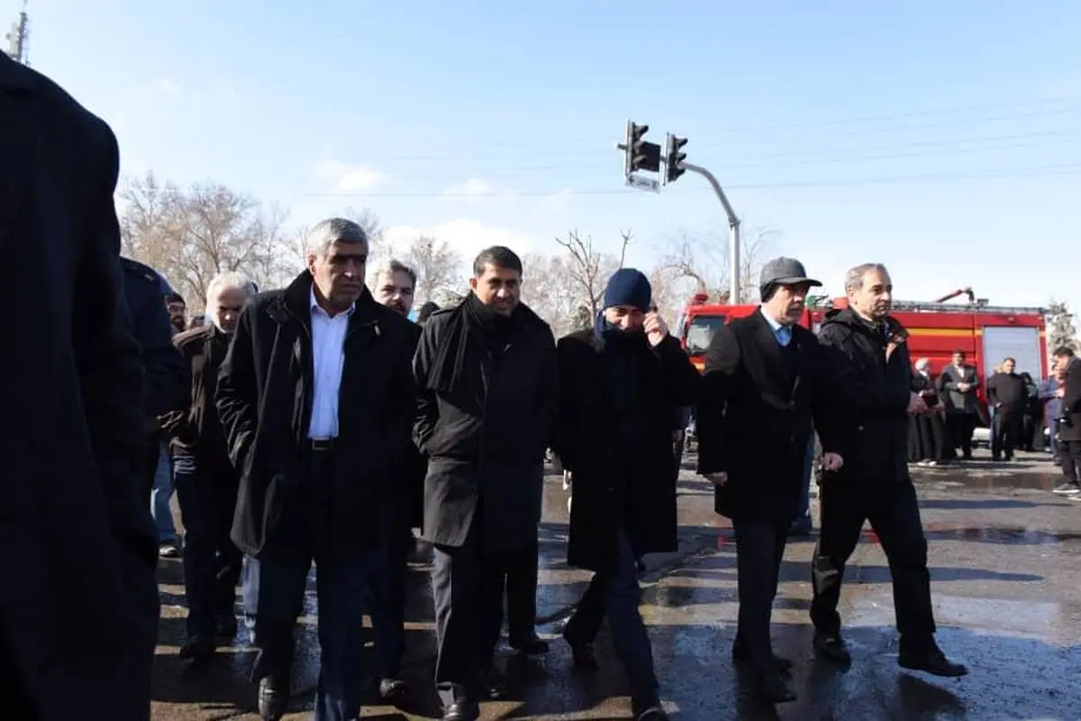 مردم همچنان متحد و منسجم پای انقلاب ایستاده‌اند