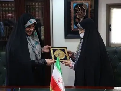 کتابخانه ملی و مرکز ملی فرش تفاهم‌نامه امضا کردند