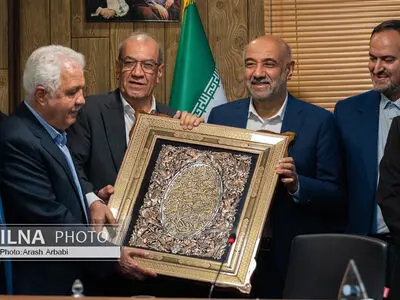 مراسم تقدیر از وزیر تعاون، کار و رفاه اجتماعی و مدیر عامل سازمان تامین اجتماعی