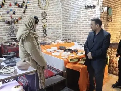 نمایشگاه صنایع‌دستی تا پایان دی در کاروانسرای شاه‌عباسی کرج برپاست
