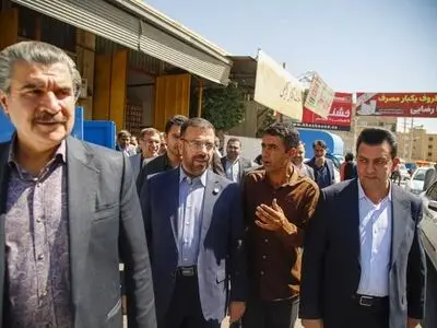 در شرایط جنگی، هم‌افزایی اصناف و پایبندی به اصول انسانی و اسلامی، ضامن سلامت اقتصادی کشور است/ برخورد قاطع با اخلال‌گران در بازار توزیع کالاهای اساسی 