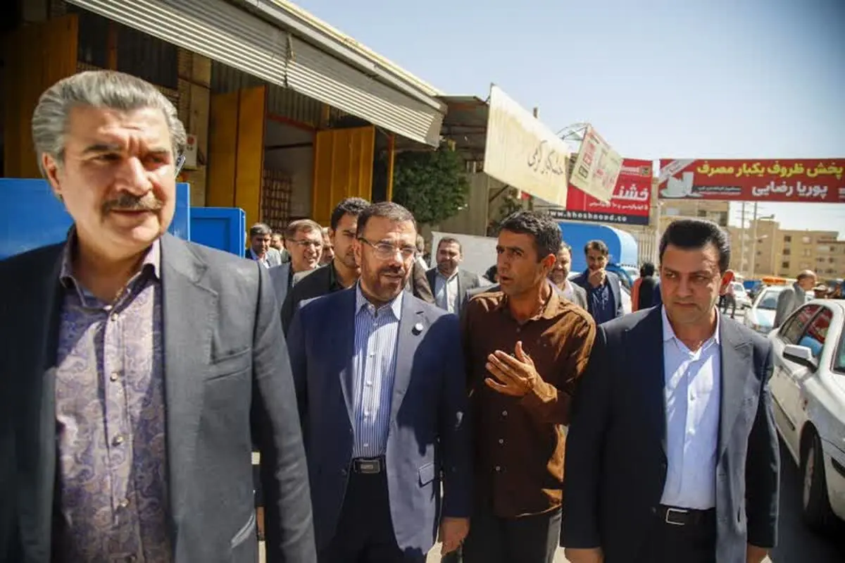 در شرایط جنگی، هم‌افزایی اصناف و پایبندی به اصول انسانی و اسلامی، ضامن سلامت اقتصادی کشور است/ برخورد قاطع با اخلال‌گران در بازار توزیع کالاهای اساسی 