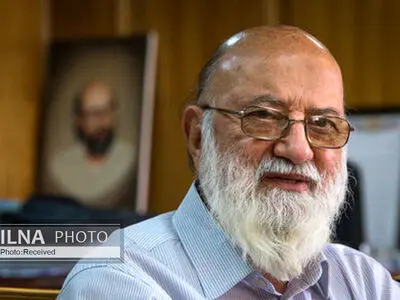 دستاوردها و موفقیت‌های جمهوری اسلامی در ۴۲ سال گذشته/ عزت، استقلال و آزادی، بنیان‌های هویتی انسان است/ از مرحله ناتوانی در ساخت لولهنگ به دستاوردهای بزرگ علمی و فناوری در جهان رسیده‌ایم/ خودمان با خودمان دشمنی نکنیم