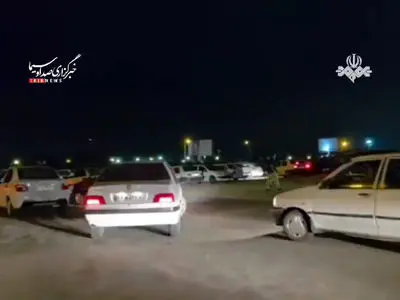 لحظات ابتدایی بعد از وقوع زلزله و وضعیت خیابان های پردیس + فیلم