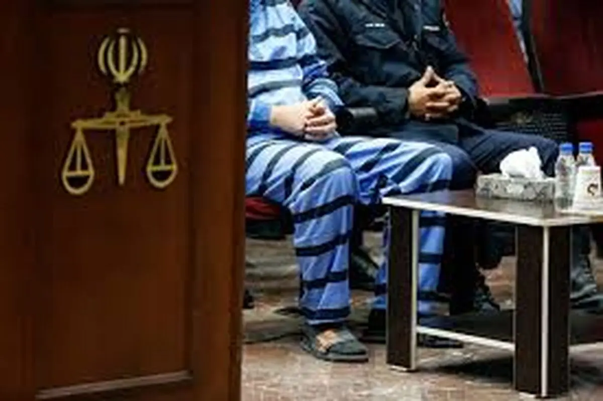  اقدام خلاف قانون فاطمی امین در تفویض مسئولیت‌های خطیر و کلان ملی به ادارات و سازمان‌های زیرمجموعه خود موجبات وقوع فساد را فراهم کرد