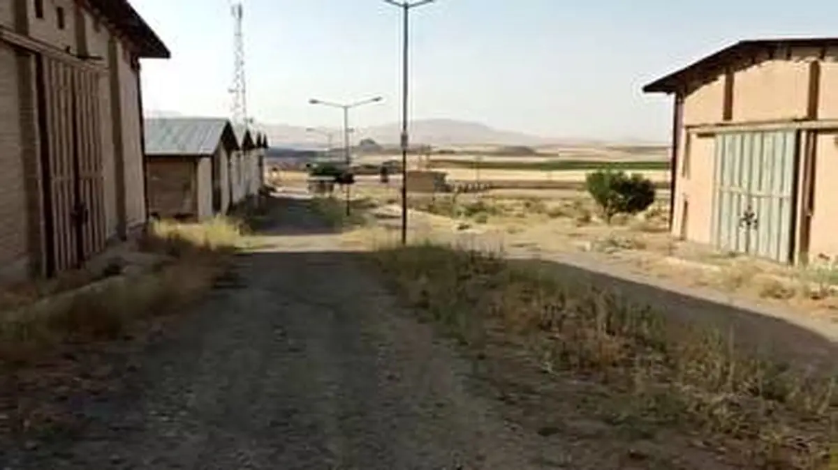 ۱۰ سال انتظار بیهوده کارگران برای بازگشایی «مجتمع سمای دهگلان» 