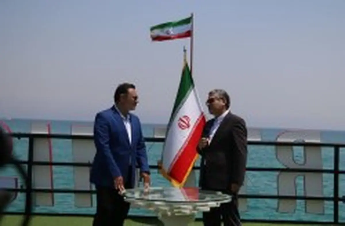 اجرای ویژه برنامه زنده تلویزیونی "خلیج فارس سلام" بر روی عرشه کشتی