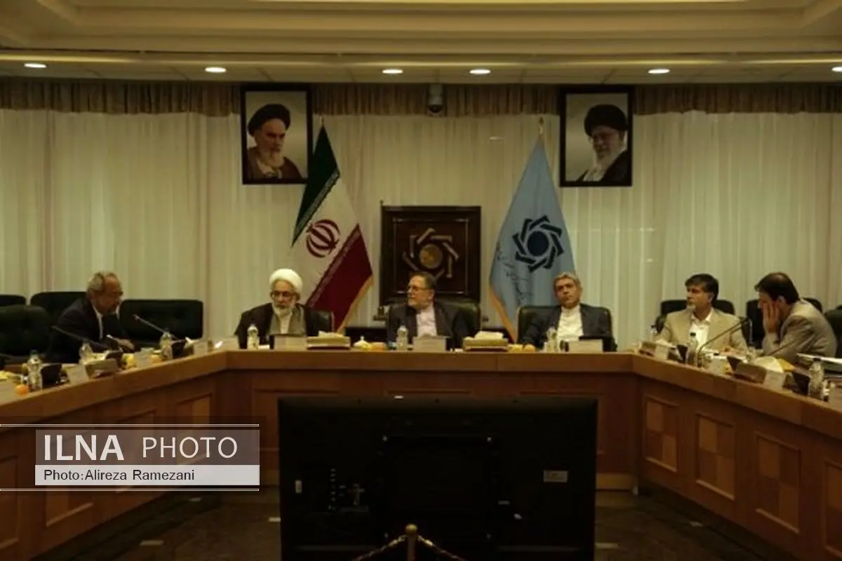 ساماندهی مؤسسات غیرمجاز پولی و اعتباری