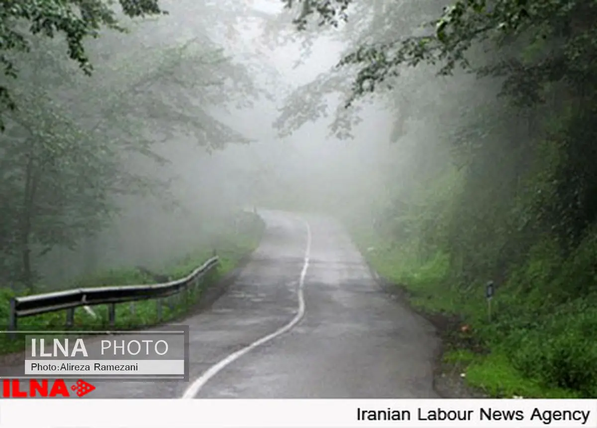 بارش باران در محورهای مواصلاتی ۳ استان کشور