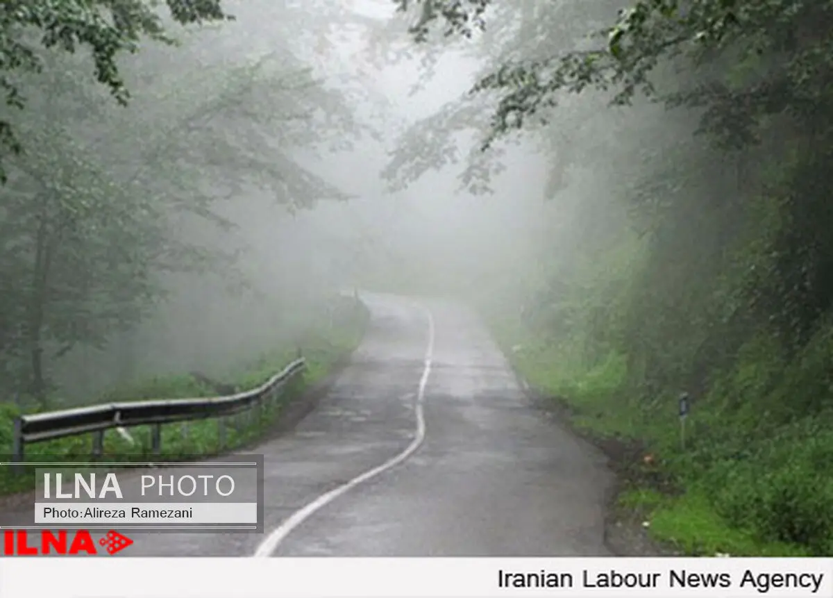 بارش باران در محورهای مواصلاتی ۳ استان کشور