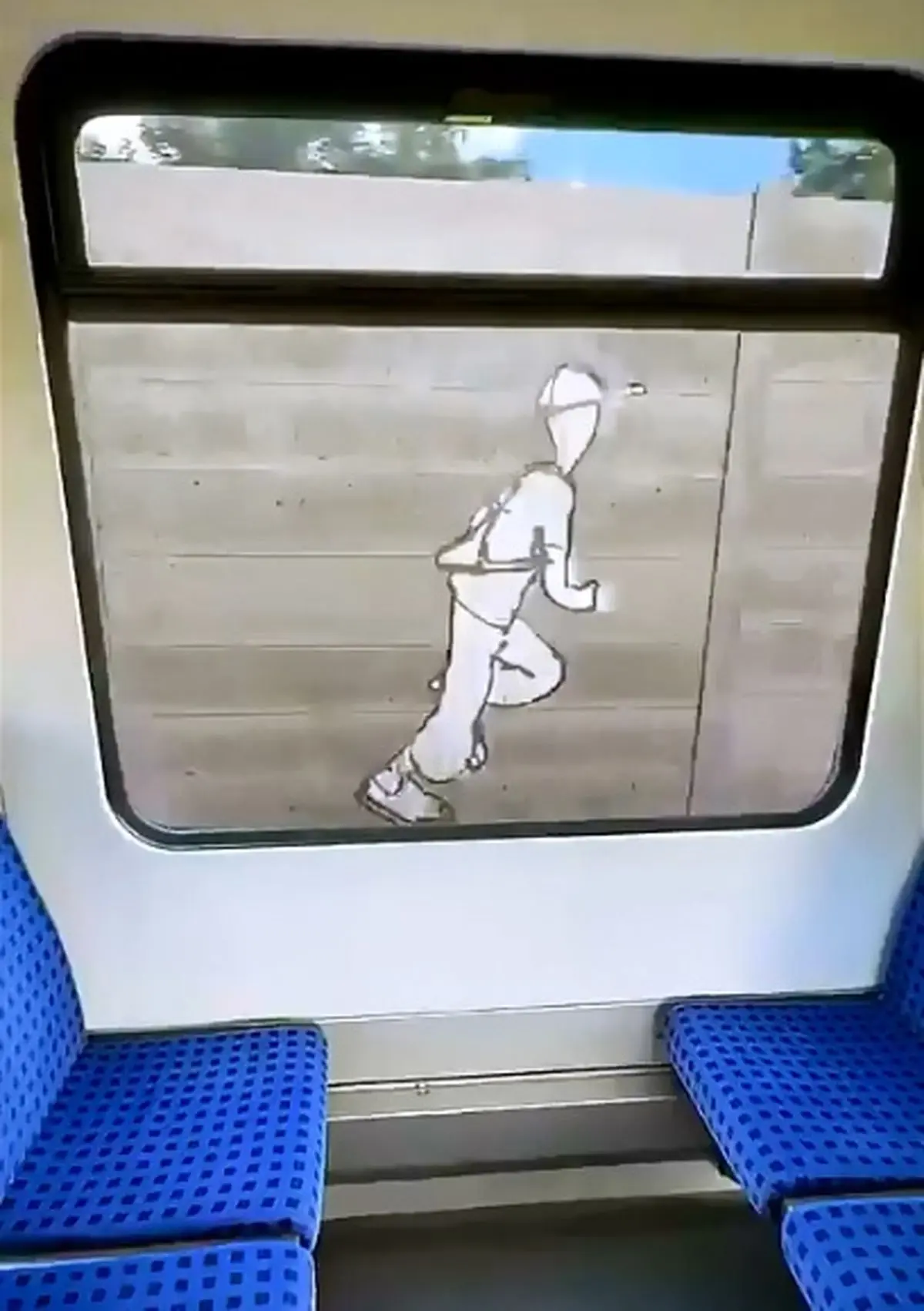 انیمیشن دیواری دیدنی از قاب موبایل یک مسافر قطار + فیلم