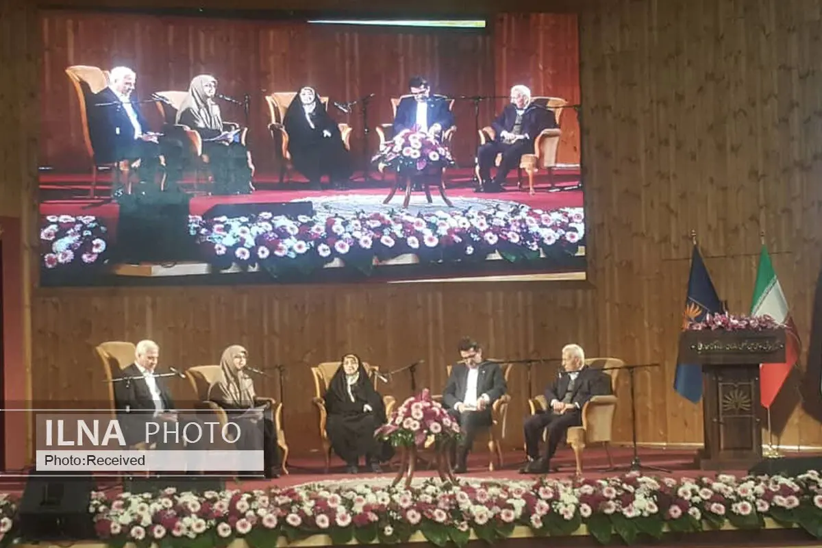 محیط طباطبایی: جای لیست قرمز در ایران خالی‌ست/ مهاجرانی: میزان بازدید از مراکز فرهنگی در زمان تهدید‌ها بیشتر شد/ نامور مطلق: نظریه ابتذال شر درباره رییس‌جمهور آمریکا صادق است/ موسوی: ما توانستیم احترام دنیا را بخریم 