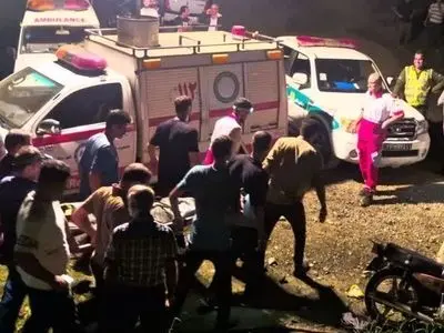 سقوط خودرو به دره در جاده جواهردشت چابکسر؛ ۲ نفر جان باختند