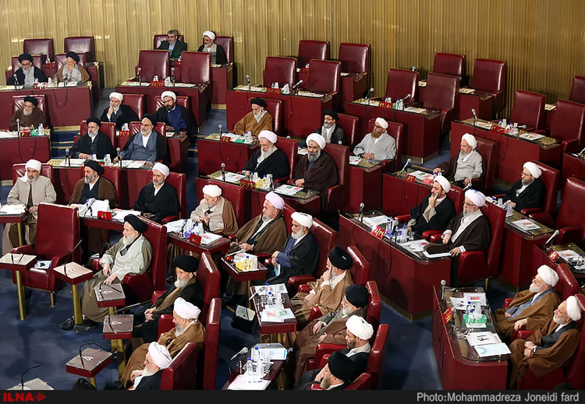 حواشی پنجمین اجلاسیه مجلس خبرگان رهبری در غیبت روحانی و هاشمی شاهرودی