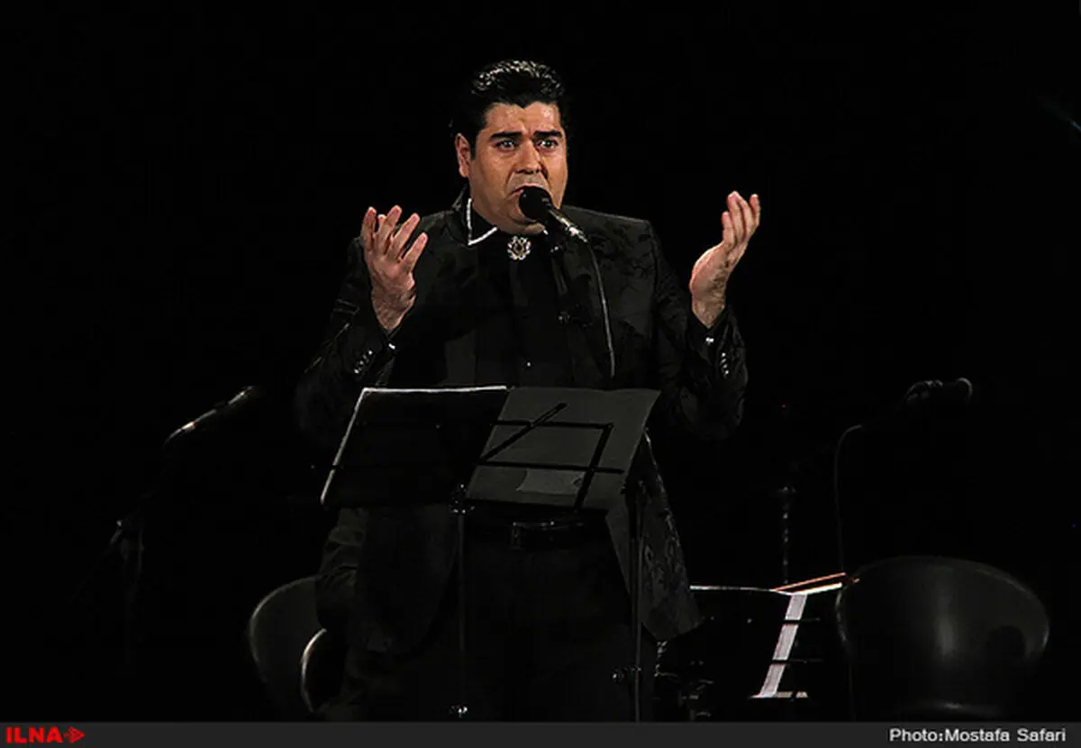 سالار عقیلی «مهر خاور» را خواند