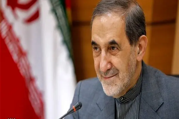 بازدید رییس اتحادیه ناشران عراق از غرفه ولایتی در نمایشگاه کتاب