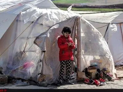 زندگی در منفی ۱۰ درجه بدون کانکس/"شپش" مهمان مناطق زلزله‌زده