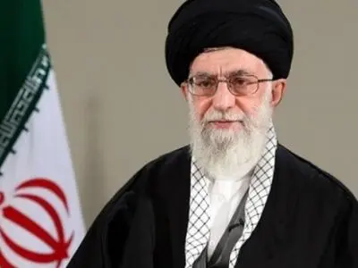 قائد الثورة: یجب الالتزام بکافة الاجراءات المعلنة لمکافحة کورونا 