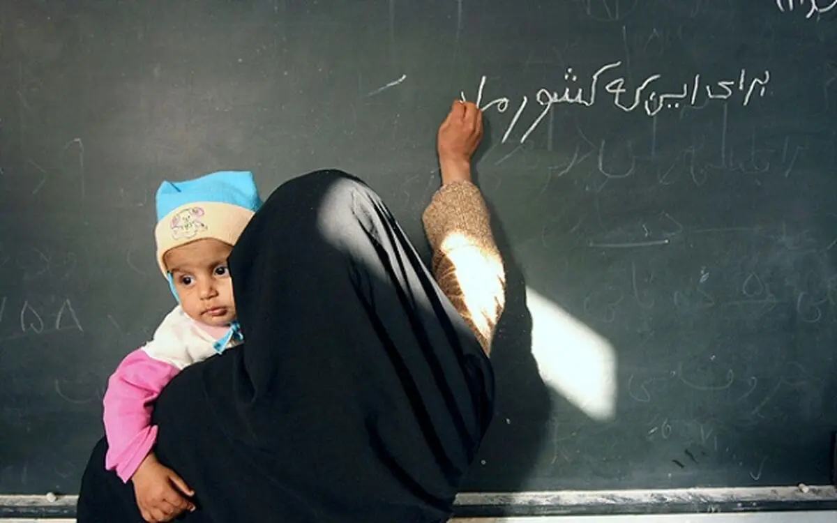  آموزش‌دهندگان نهضت سوادآموزی را از آزمون معاف کنید/ نگران آینده هستیم!