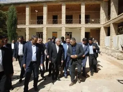 بازدید وزیر میراث‌فرهنگی از مراحل اجرای پروژه احداث اقامتگاه تاریخی در سپیدان