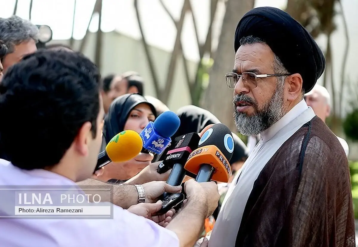 در صورت برخورد سلبی با دانشجویان، همراهی آن‌ها را نخواهیم داشت/تاکید بر حفظ حرمت دانشجویان