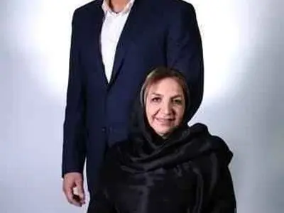 مادرم عاقم کرد! 