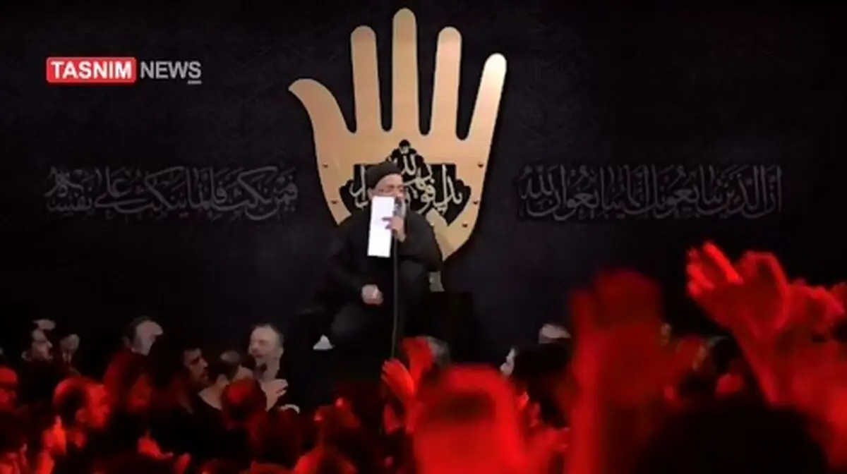 نوحه‌ خوانی محمود کریمی در محرم ۱۴۰۴ + فیلم